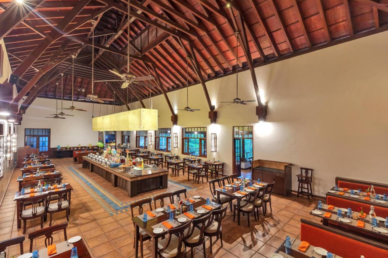 Hotel Club Mahindra Madikeri, Coorg Esterno foto